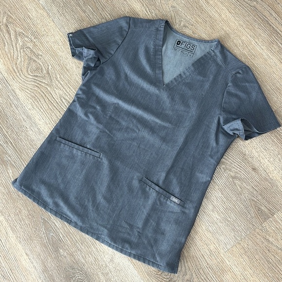 Figs Casma Three-Pocket Scrub Top in Heather Denim Limited Edition Womens small - Picture 4 of 11